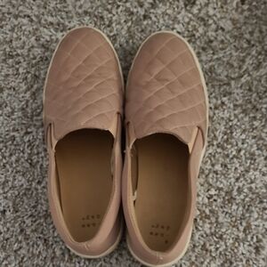 Quilted Slip-On Women's Sneakers in Blush Pink